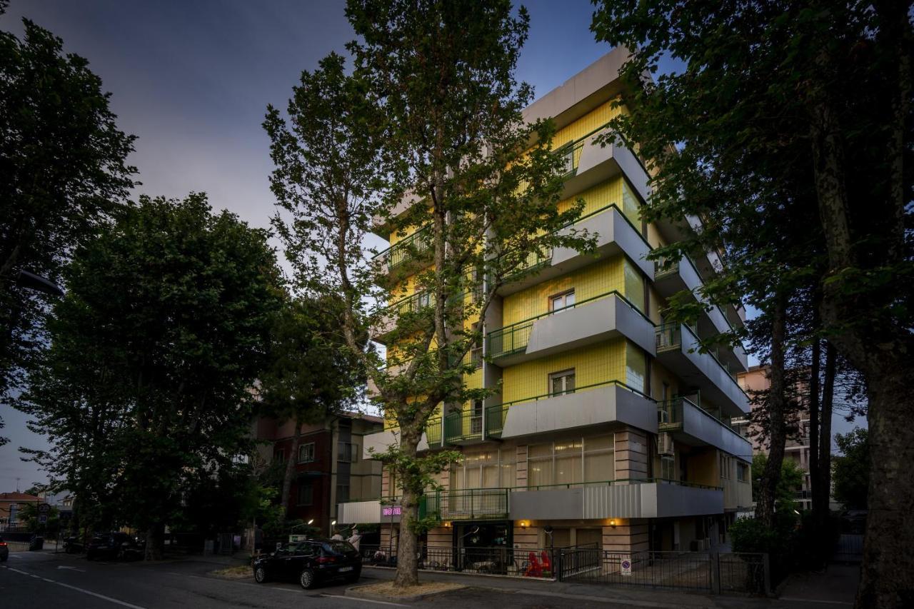 Hotel Mamy Rimini Extérieur photo